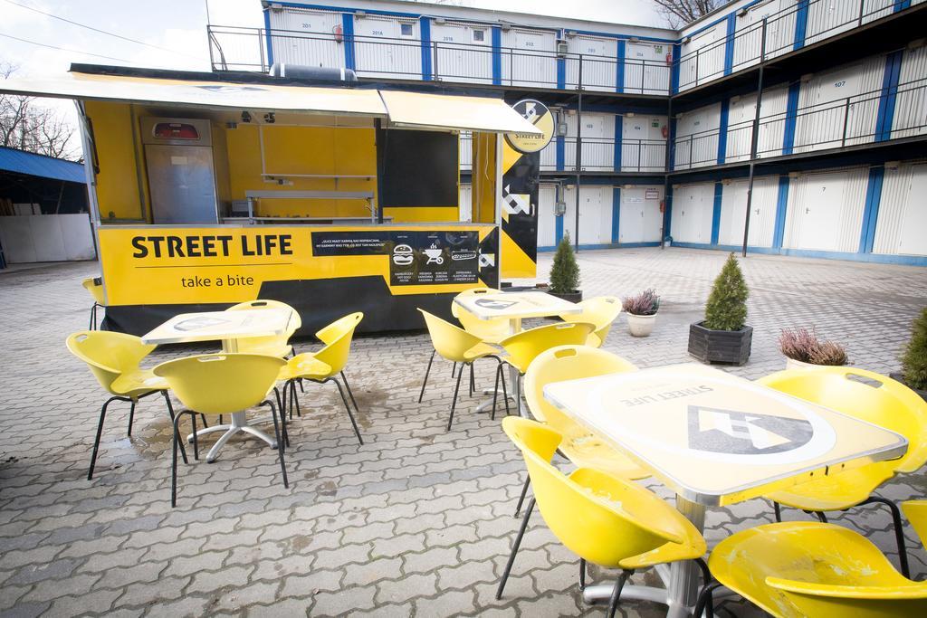 Hostel Metro Varşovia Exterior foto